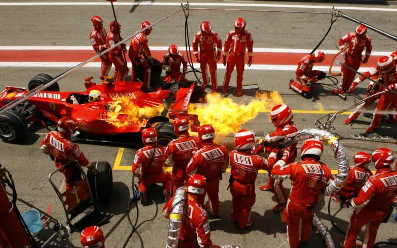 - When and why did f1 stop refueling ?