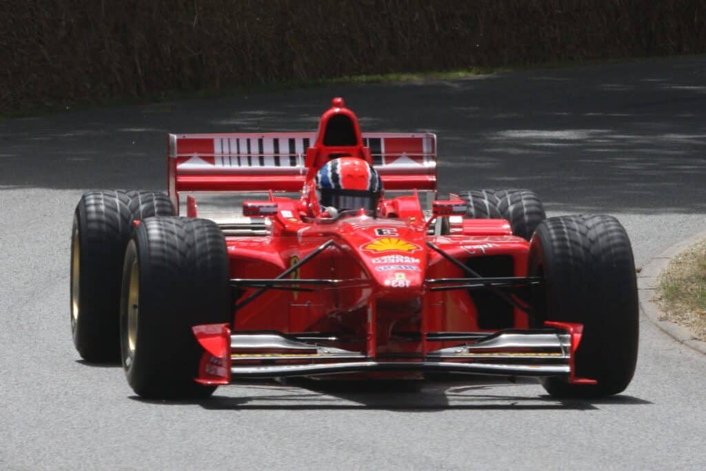 - Are F1 cars all-wheel drive ?