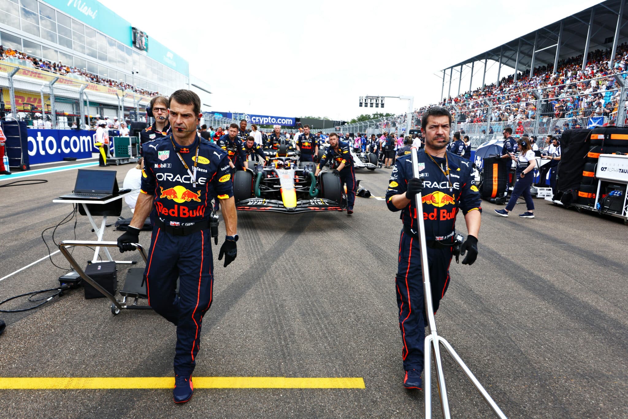 MIAMI, FLORIDA - MAY 08: The Red Bull Racing team prepare on the grid prior to the F1 Grand Prix of Miami at the Miami International Autodrome on May 08, 2022 in Miami, Florida