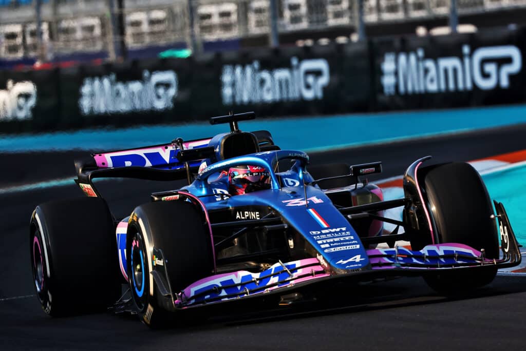 - Miami GP FP3: Red Bull and Alpine Shine, Mercedes Struggle