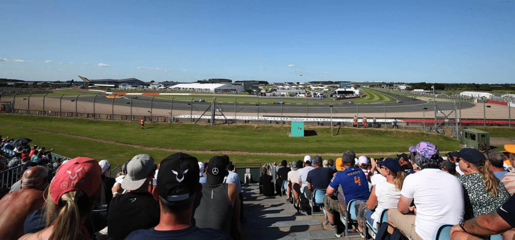 - 2023 British Grand Prix Travel Guide - Tips and best Granstands